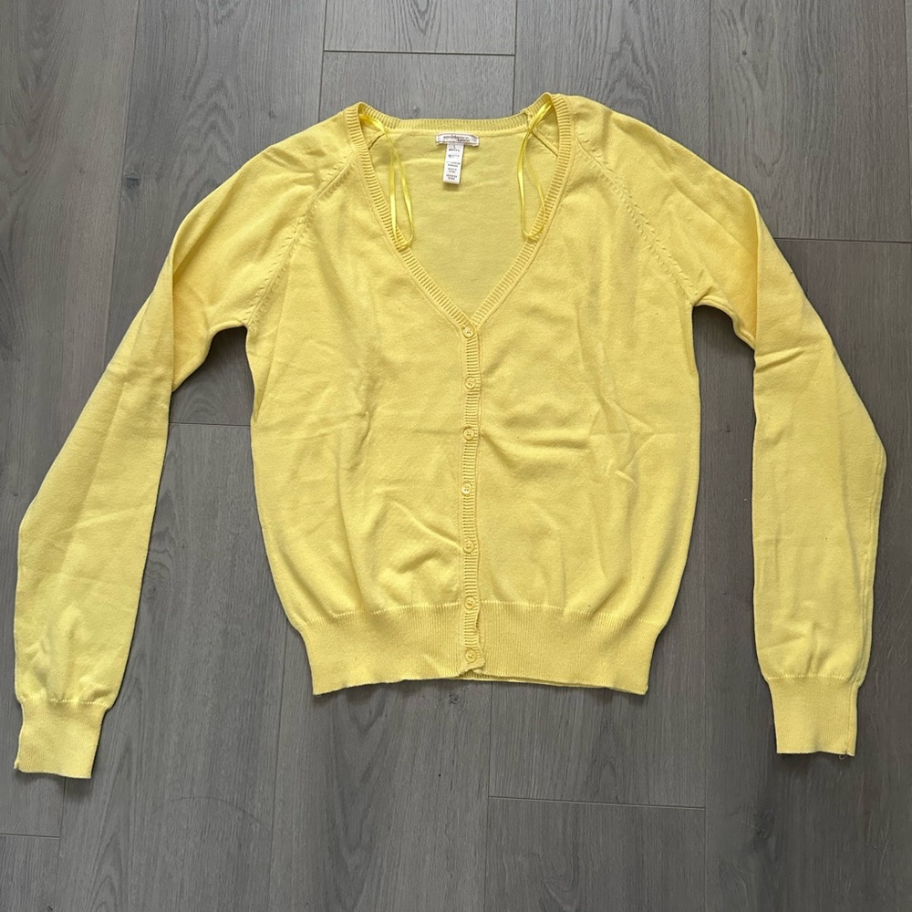 NWOT Yellow Cardigan - Size Large